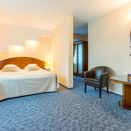 Hotel Ambient Braşov Quarto foto