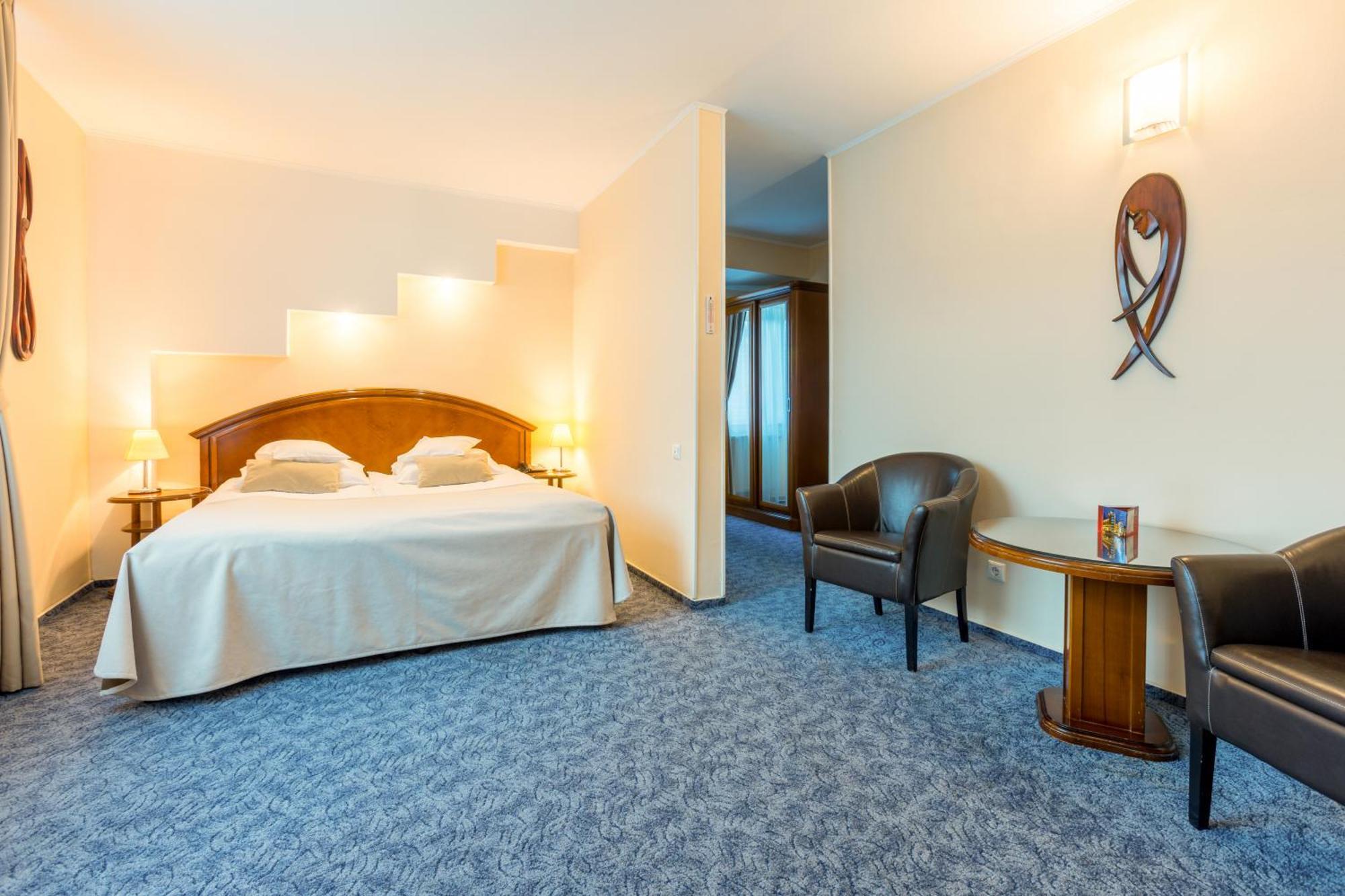Hotel Ambient Braşov Quarto foto