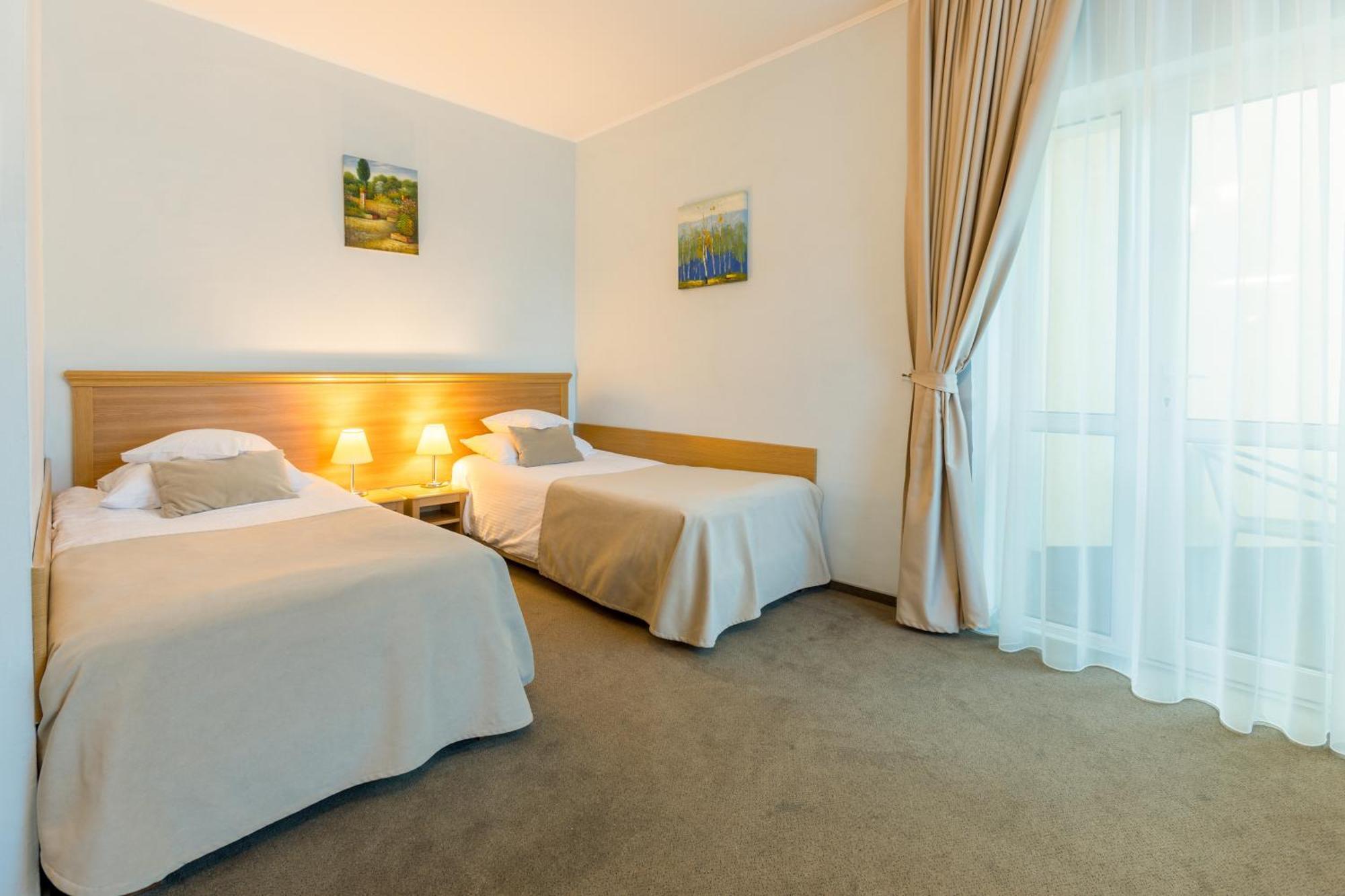 Hotel Ambient Braşov Quarto foto