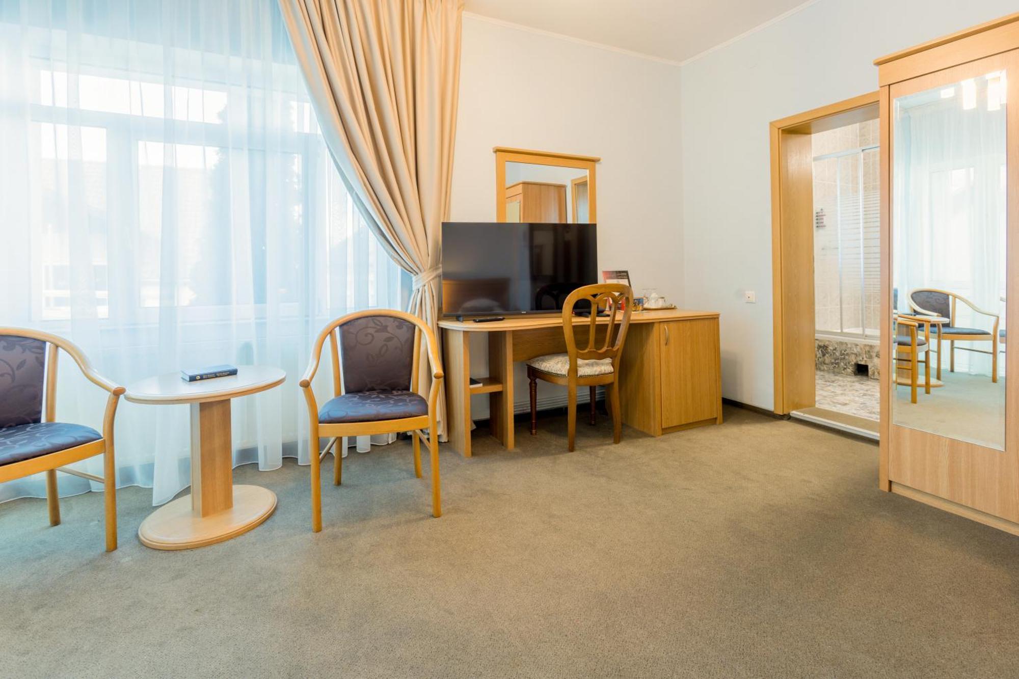 Hotel Ambient Braşov Quarto foto